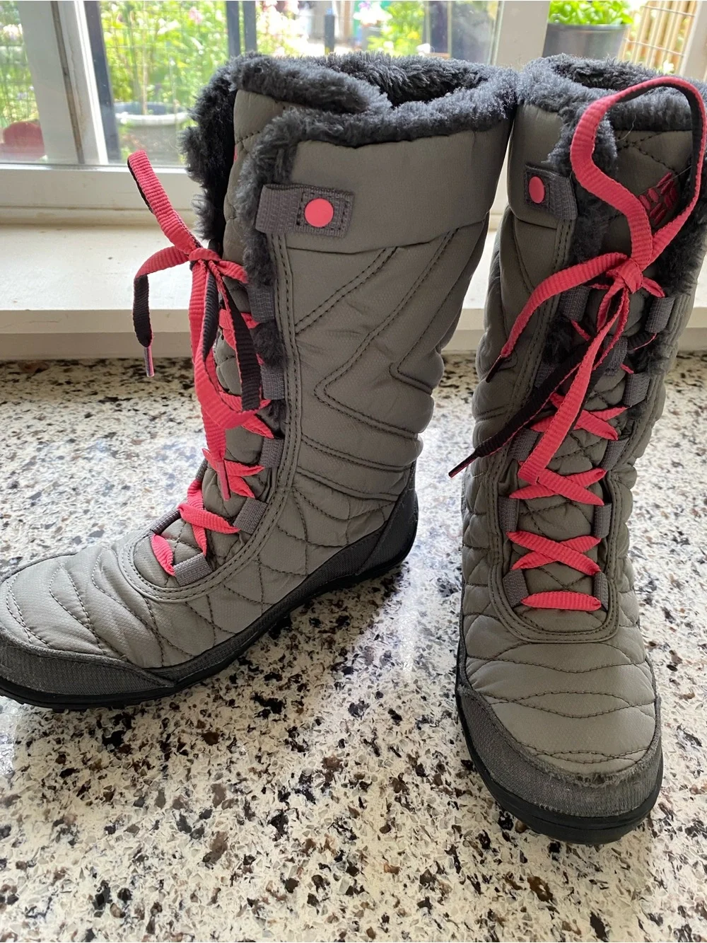 COLUMBIA Minx‎ Waterproof 200 Grams Warm Winter Boots Girls 4